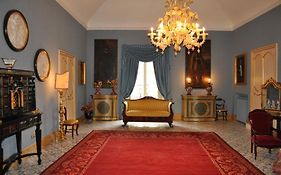 Donna Guia Suite